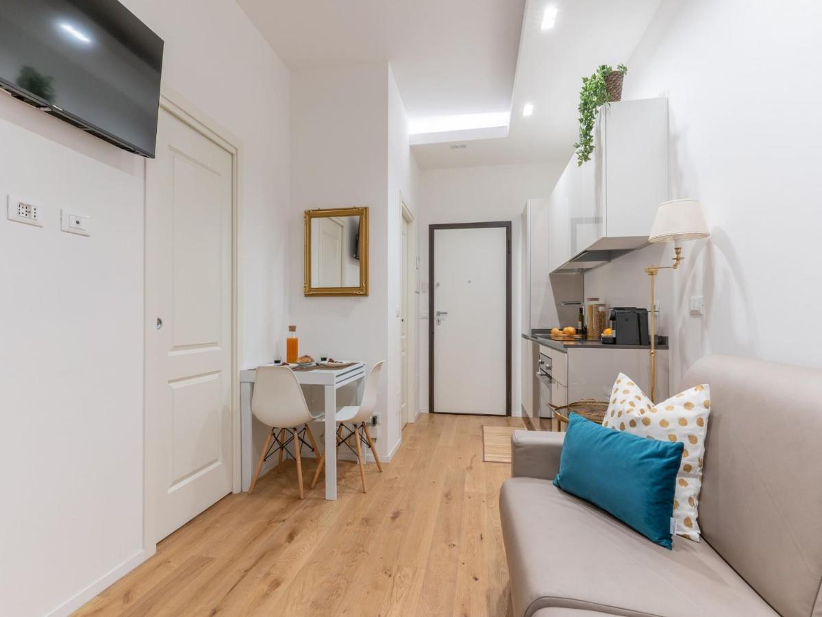 The Best Rent - Gorgeous One-Bedroom Apartment In Ticinese Μιλάνο Εξωτερικό φωτογραφία