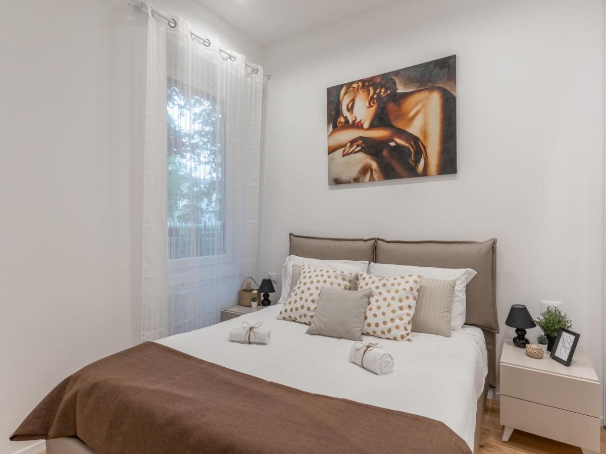 The Best Rent - Gorgeous One-Bedroom Apartment In Ticinese Μιλάνο Εξωτερικό φωτογραφία